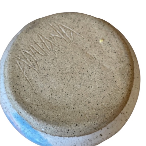 Studio Pottery Garlic Keeper Crock / Tea Light Holder - Picture 5 of 12